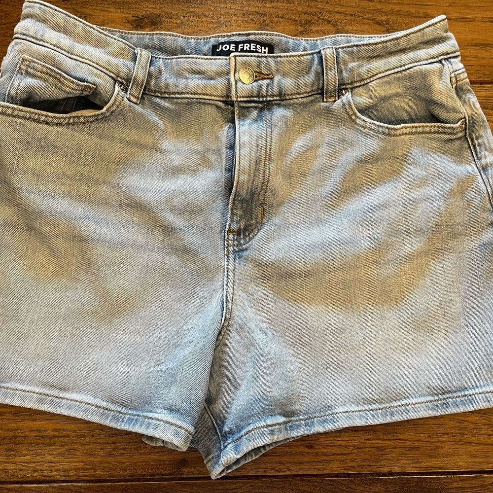 Joe Fresh Women's Light Wash Jean Shorts